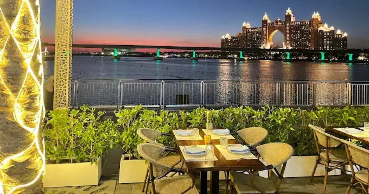 30 Best Restaurants at The Pointe Palm Jumeirah : Dine with Views